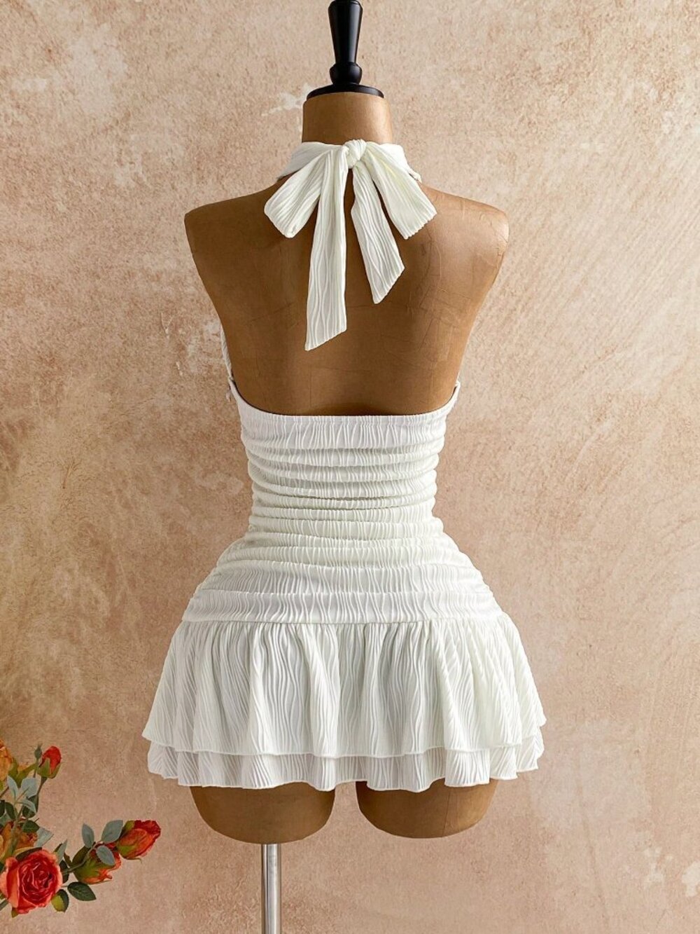 White Halter Twist Bodycon Mini Beach Resort Metal-Accented Women's Dress - Picture 2 of 7